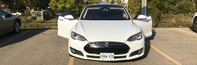 Tesla S P 85+